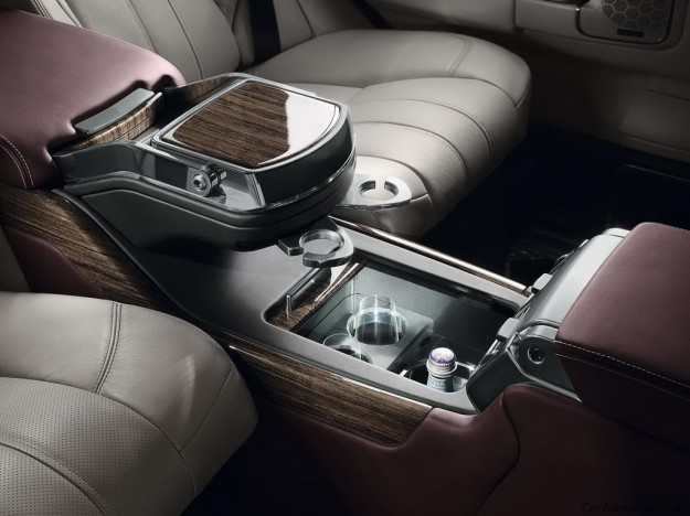 The Range Rover Autobiography Ultimate Edition Chilled compartments for the sparkling sorts
