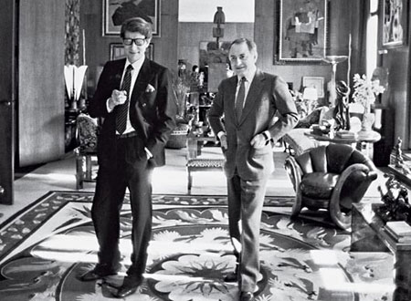 Yves Saint Laurent et Pierre Bergé at Rue de Babylone, Paris (1982)