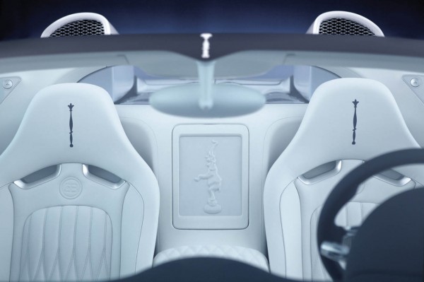 08 Bugatti Veyron leather interior