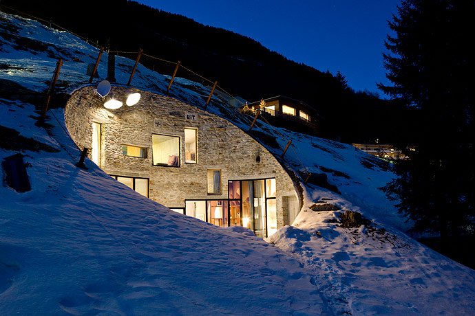 Haute-Today-Villa-Vals-Exterior2 villa vals at night
