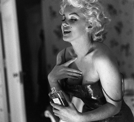 Haute-Today-1955-Marilyn-Monroe-Perfume Marilyn Monroe