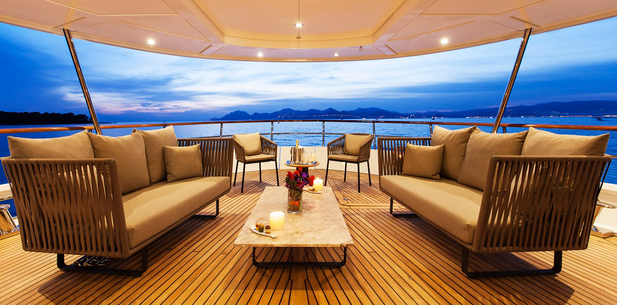 Haute-Today-Yacht-Deck-Exterior