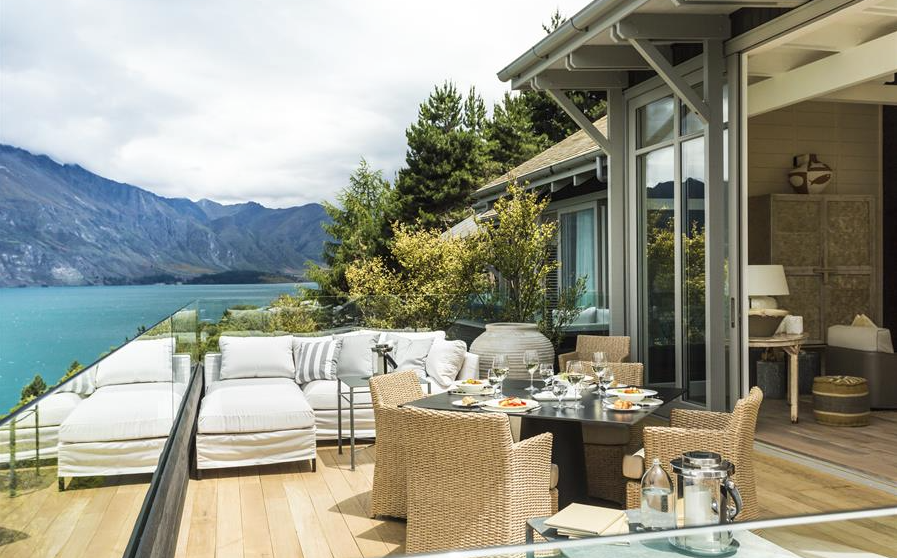 Matakauri Lodge outdoot terrace