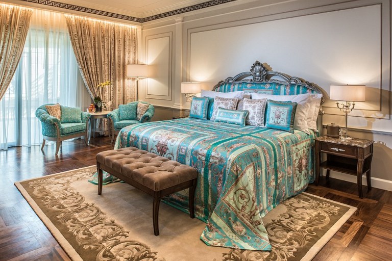 Haute-Today-Palazzo-Versace-Dubai-Bedroom