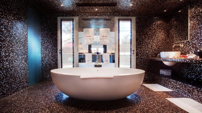Eden-Roc-St-Barth-Villa-Rockstar-Bathroom