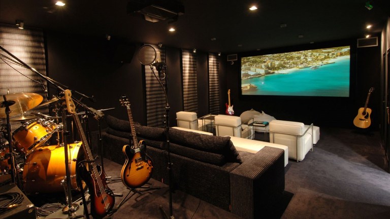 Eden-Roc-St-Barth-Villa-Rockstar-Multimedia-Recording-Cinema