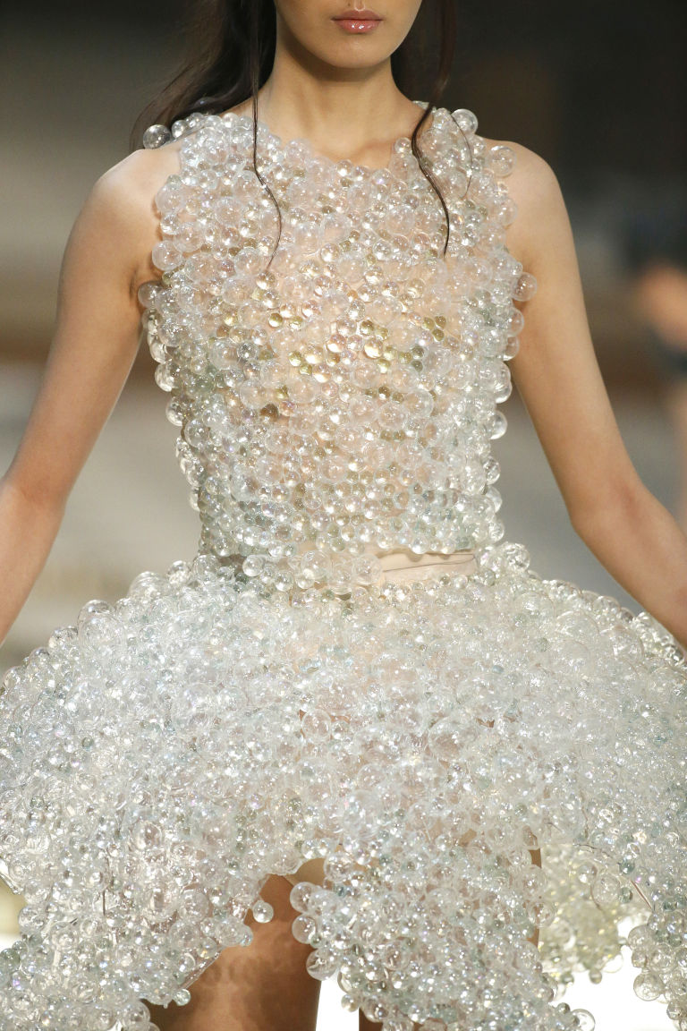 Haute-Today-Iris-Van-Herpen-AW16-4