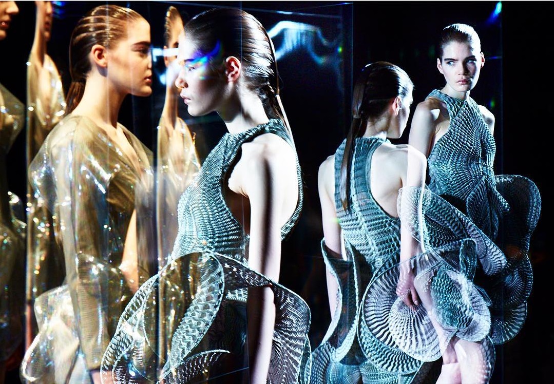 Haute-Today-Iris-Van-Herpen-AW16-8