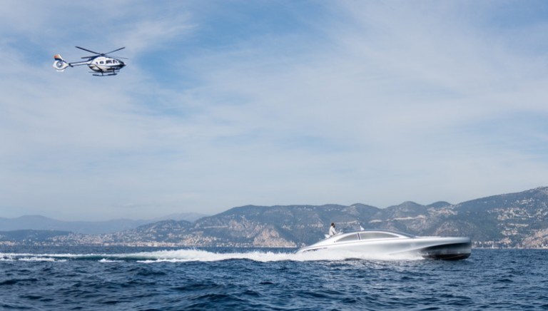Haute-Today-Mercedes-Benz-Yacht-Granturismo-3