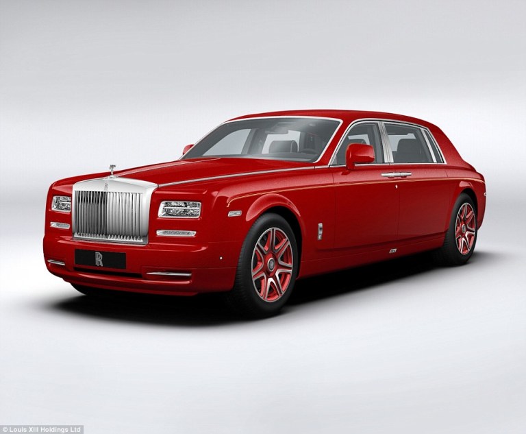 The most expensive and opulent luxury hotel in Macau - Rolls Royce fleet