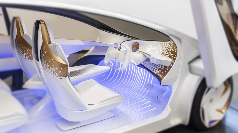 haute-today-toyota-concept-car-ces-interior