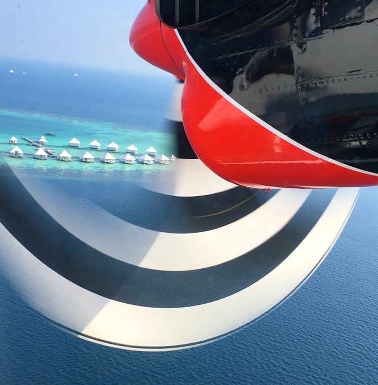 tran-maldivian-airways-copyright-julia-burg