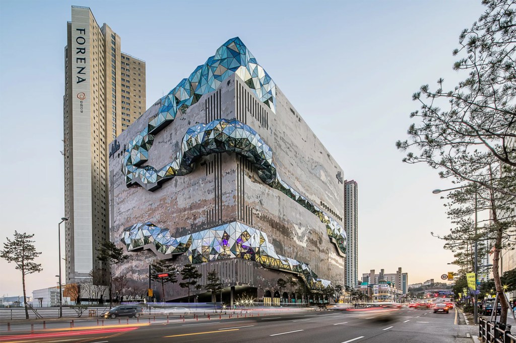 Galleria Gwanggyo impressive building design