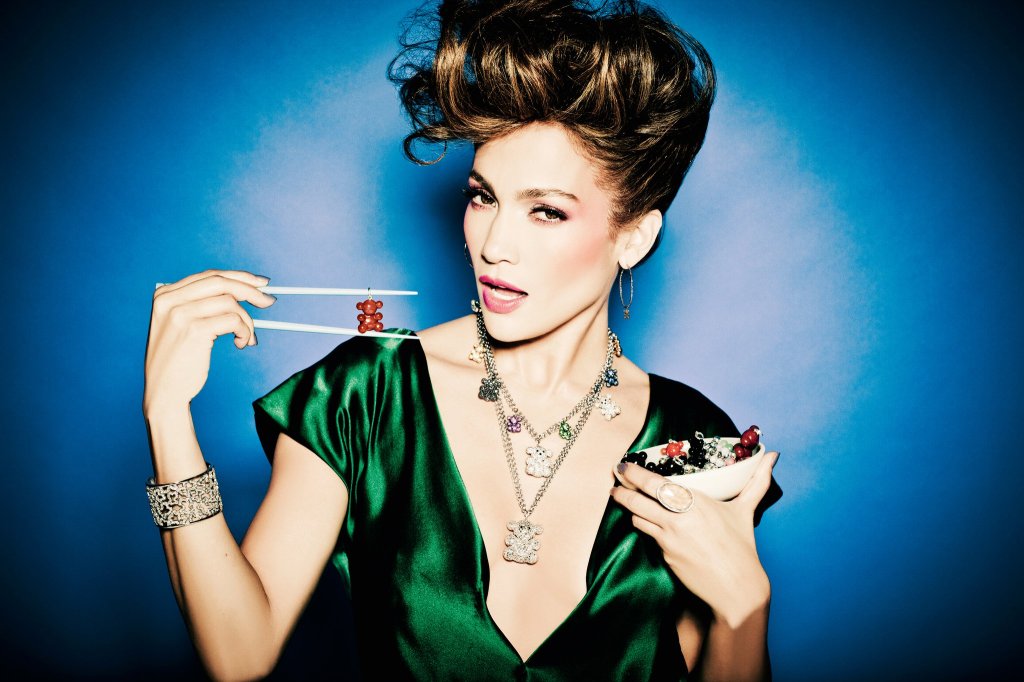 jennifer lopez with chopsticks