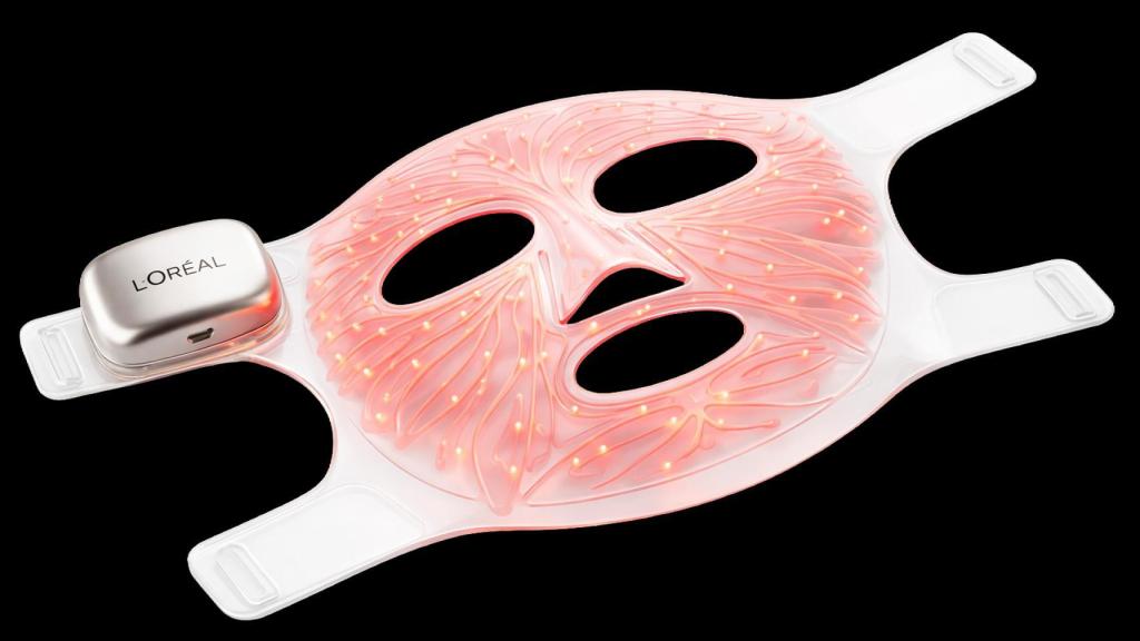 L’Oréal LED face mask