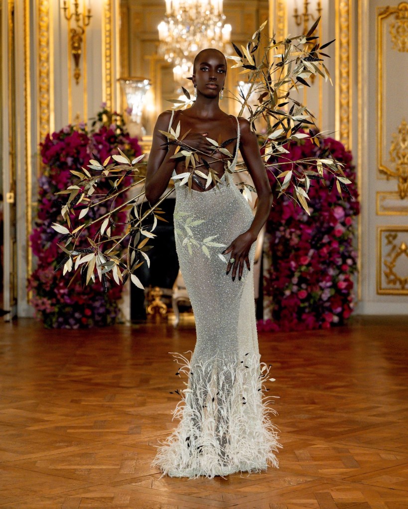 miss sohee haute couture tight cream dress with feathers