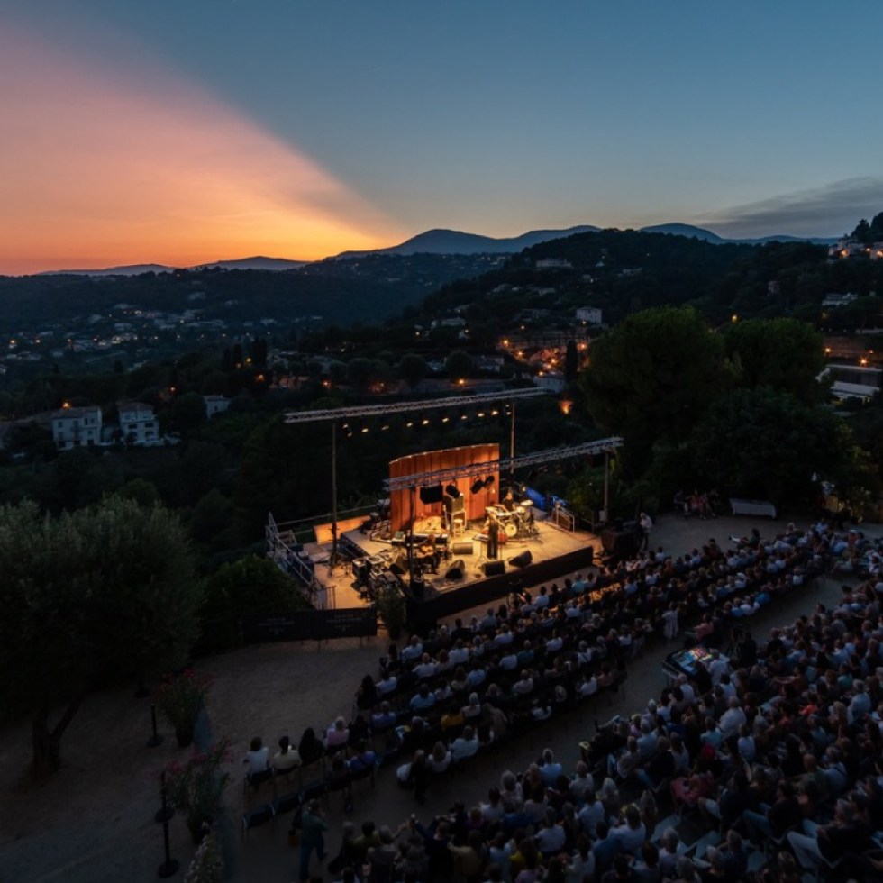 festival saint paul de vence at sunset