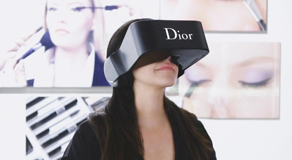 Dior eyes stylish headset