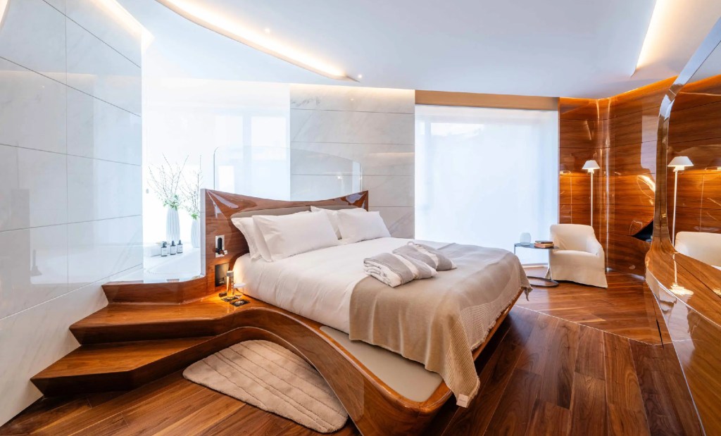 Romeo Roma deluxe bedroom