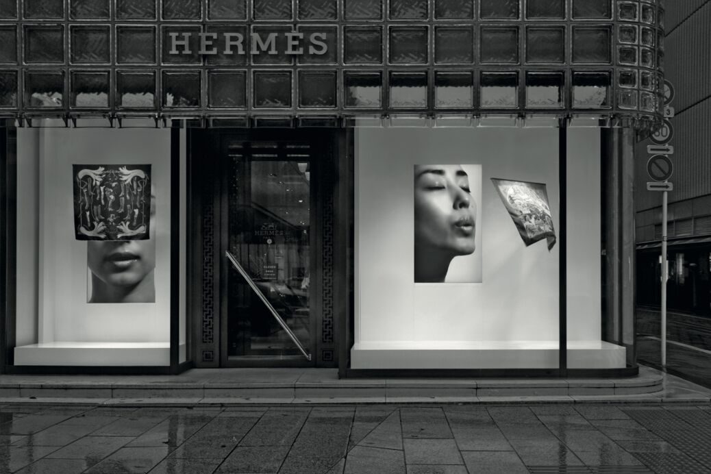 Tokujin Yoshioka designed window display for Hermes boutique