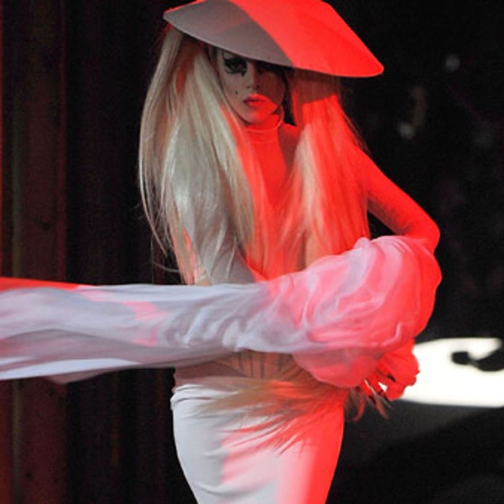 lady gaga for thierry mugler fahion show
