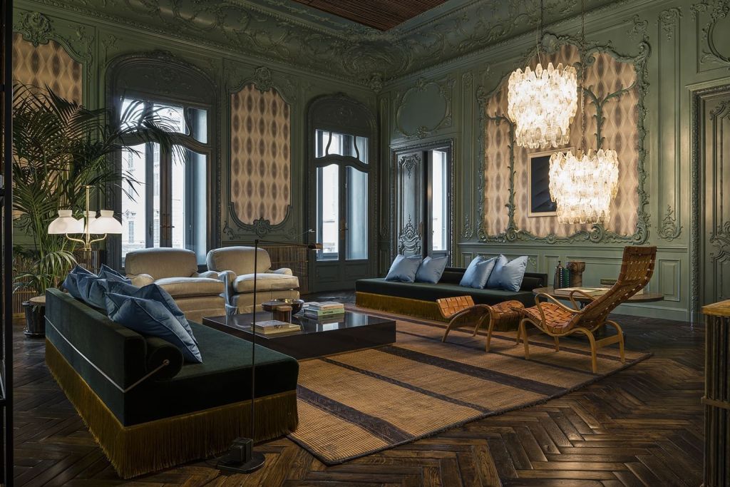 Elaborate and epic interior design f the Fendi suite in Rome, Italy