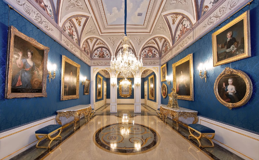 royal monaci palace art inside