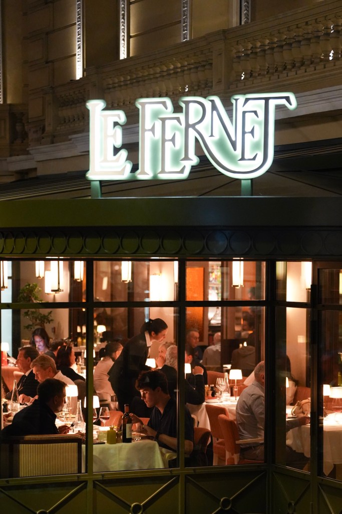 Le Fernet logo signage lit up