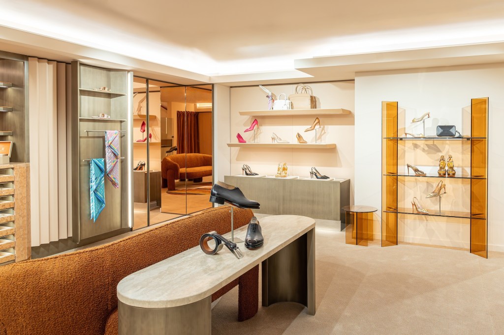 Santoni Monte-Carlo shop interior design