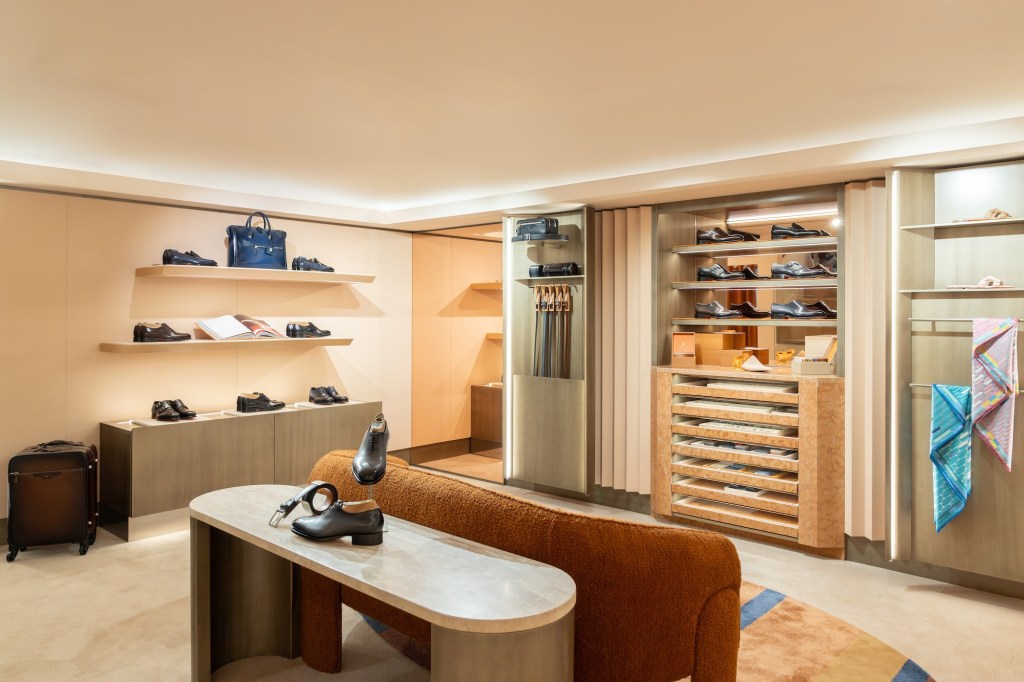 Santoni Monte-Carlo boutique interior